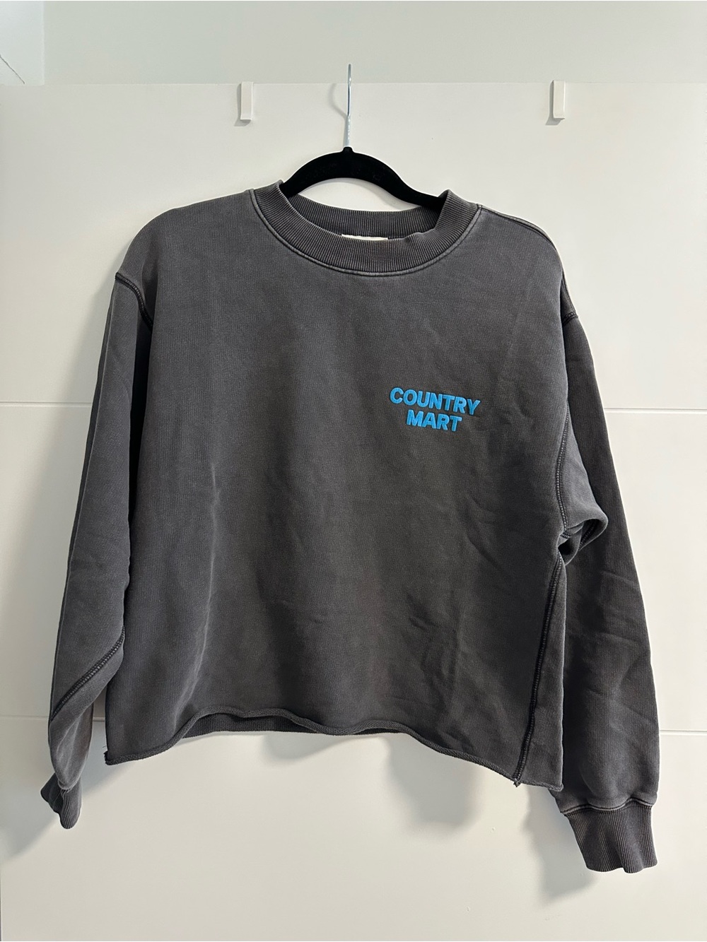 Elwood Cropped Country Mart Crewneck Sweatshirt